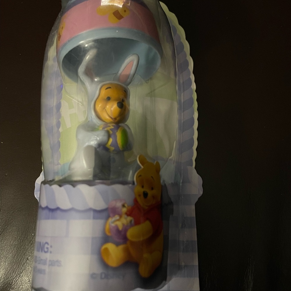 Disney vintage 2004 Winnie the Pooh Easter egg collectible